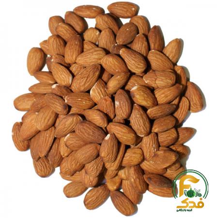 خرید ویژه بادام درختی شیرین صادراتی